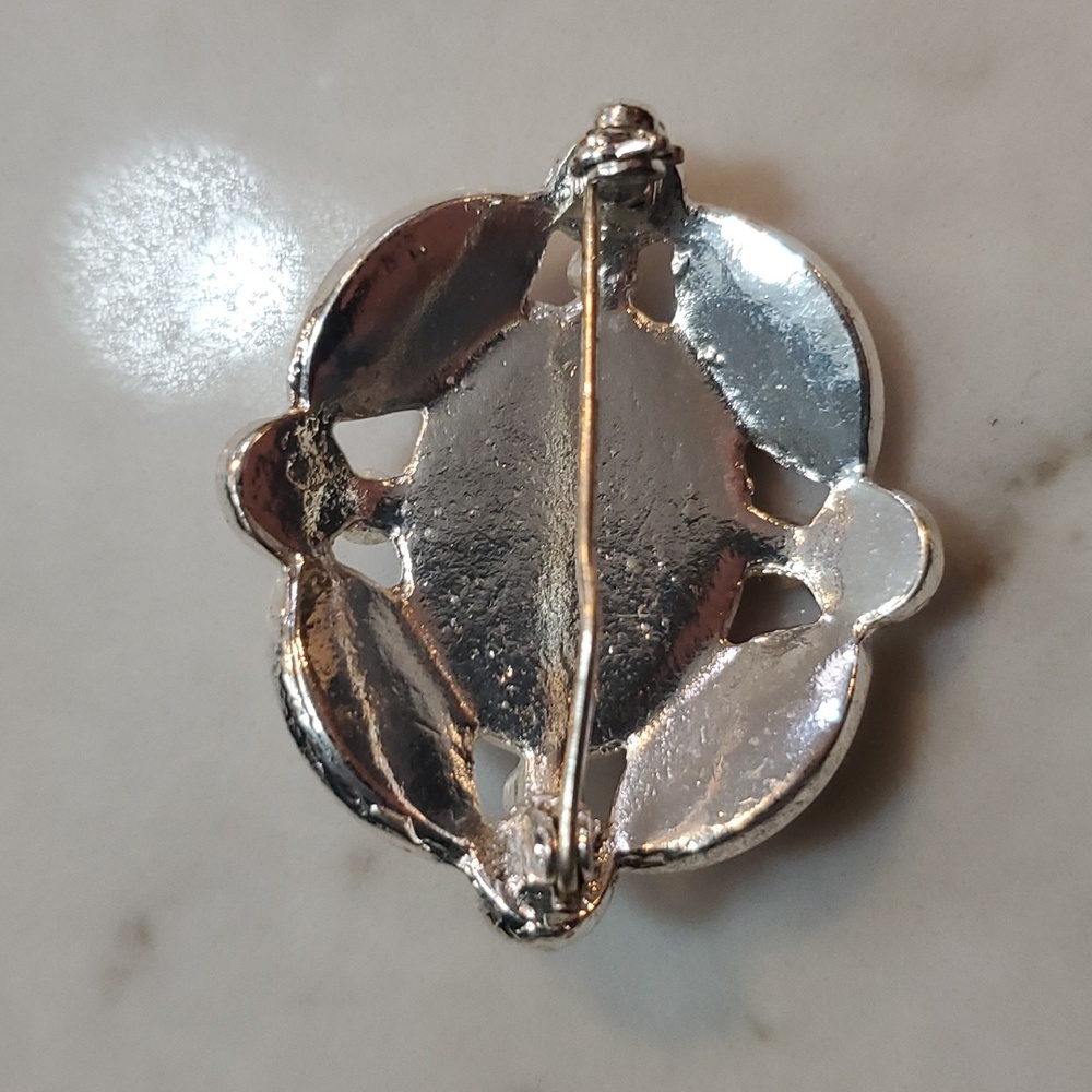 Brooch - Picture 2 of 3